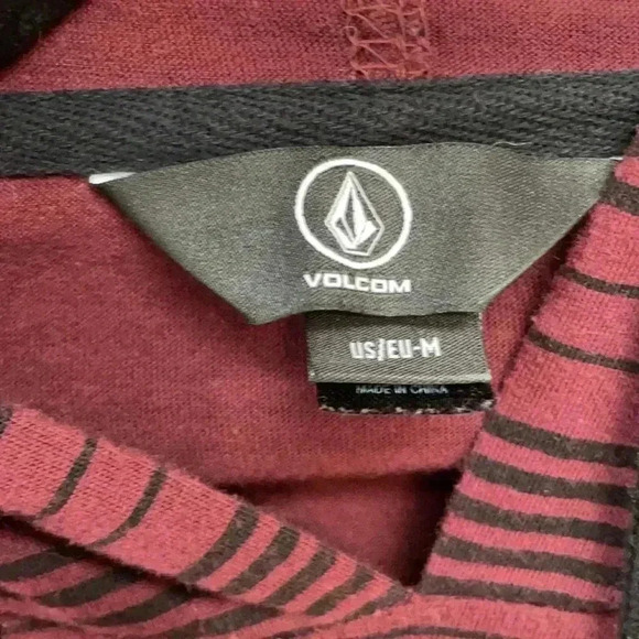 VOLCOM Men’s Hooded Long Sleeved Shirt - Picture 5 of 8